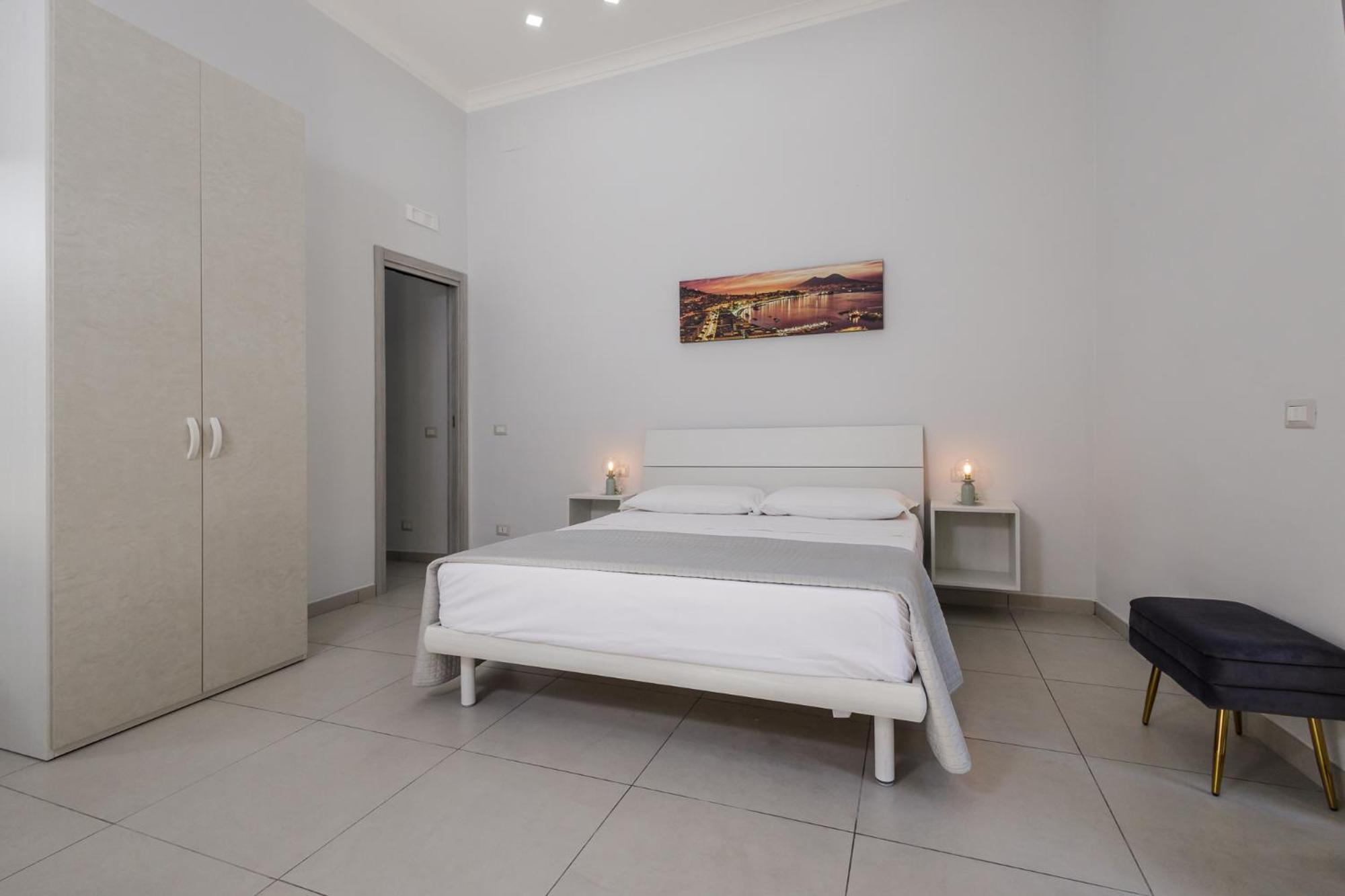 Caroline'S House Otel Napoli Dış mekan fotoğraf