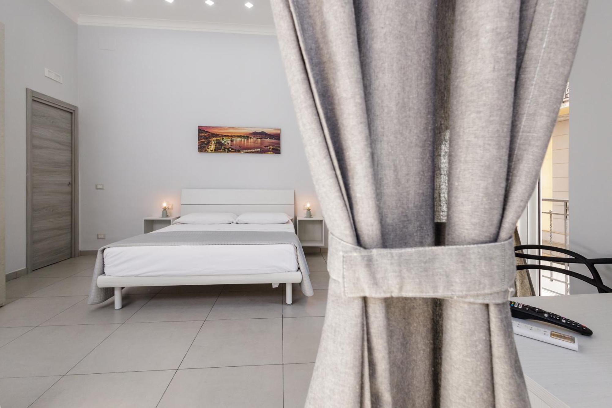 Caroline'S House Otel Napoli Dış mekan fotoğraf