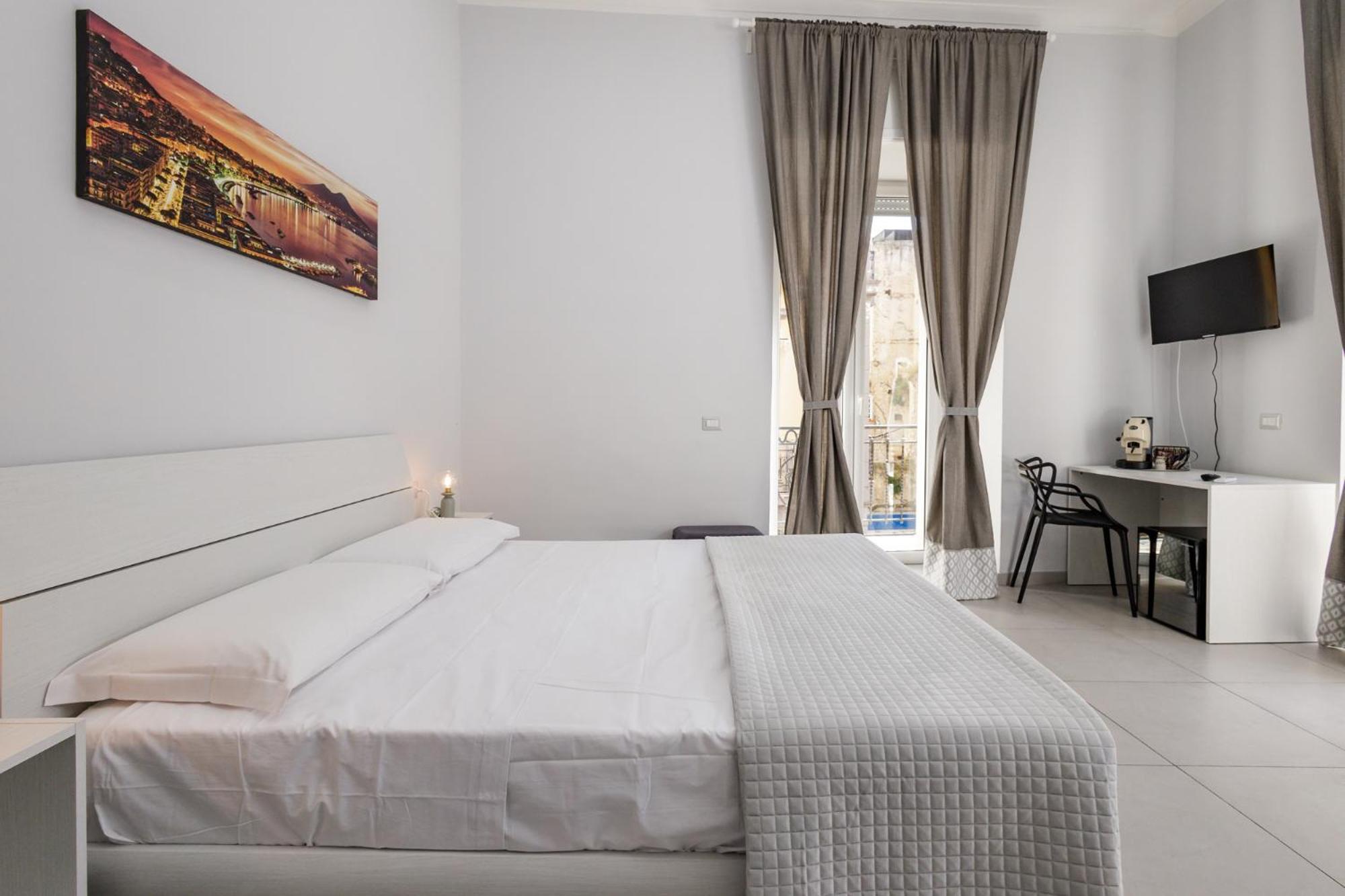 Caroline'S House Otel Napoli Dış mekan fotoğraf
