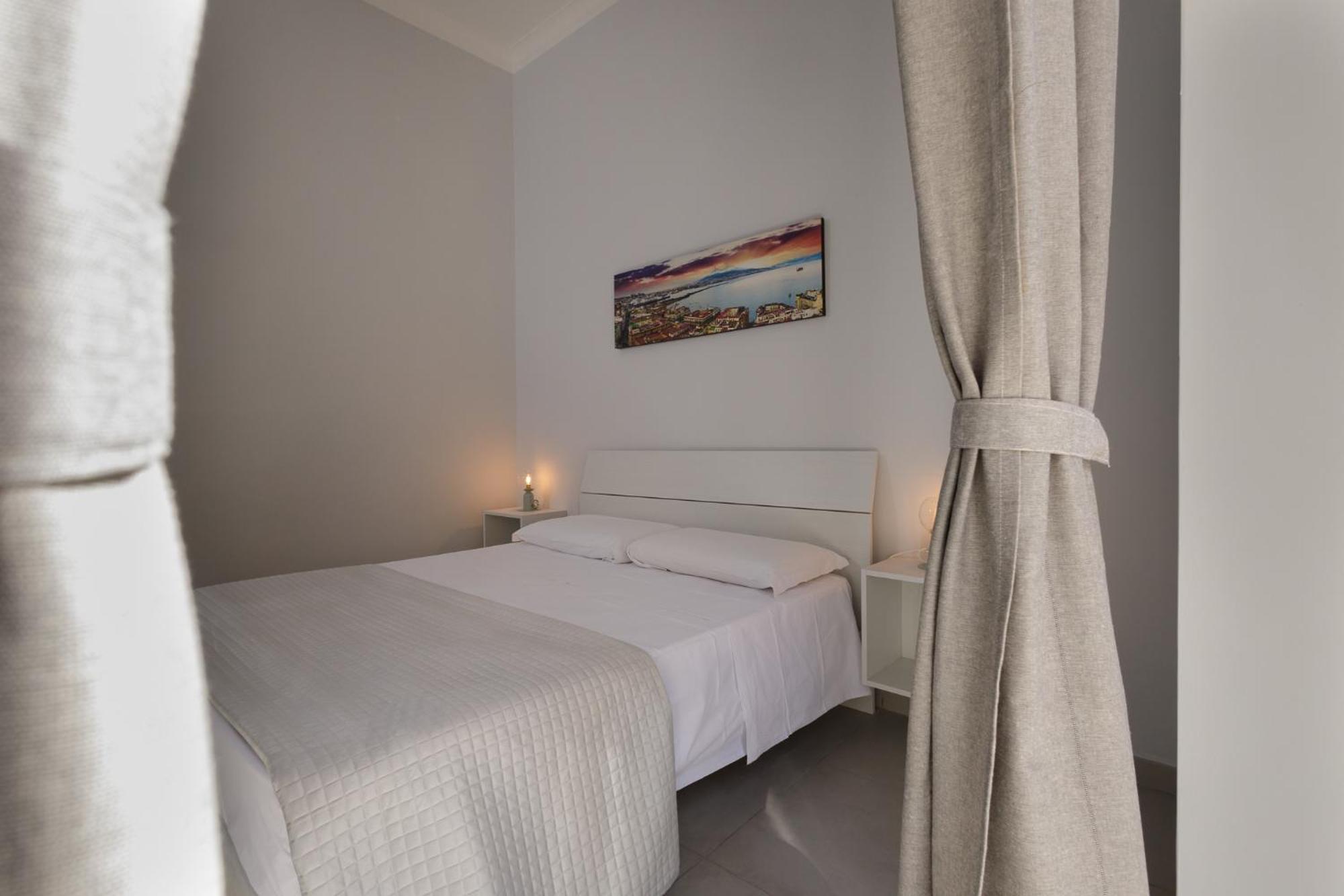 Caroline'S House Otel Napoli Dış mekan fotoğraf