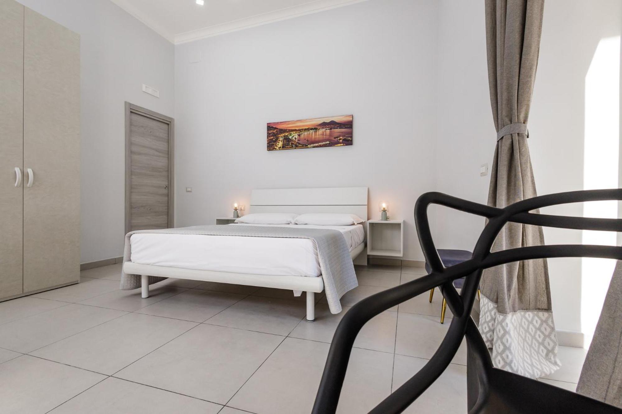 Caroline'S House Otel Napoli Dış mekan fotoğraf